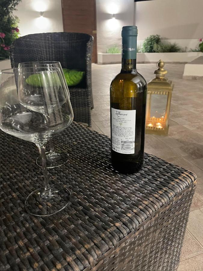 Naelia Villa Pastida Екстериор снимка